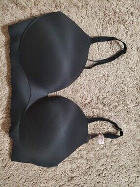 Victoria's Secret Wireless Push-up Bra